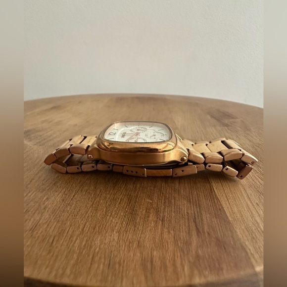 Fossil Brand Rose Gold Watch Square Face White Interior Colour Adjustable Strap - Picture 6 of 10